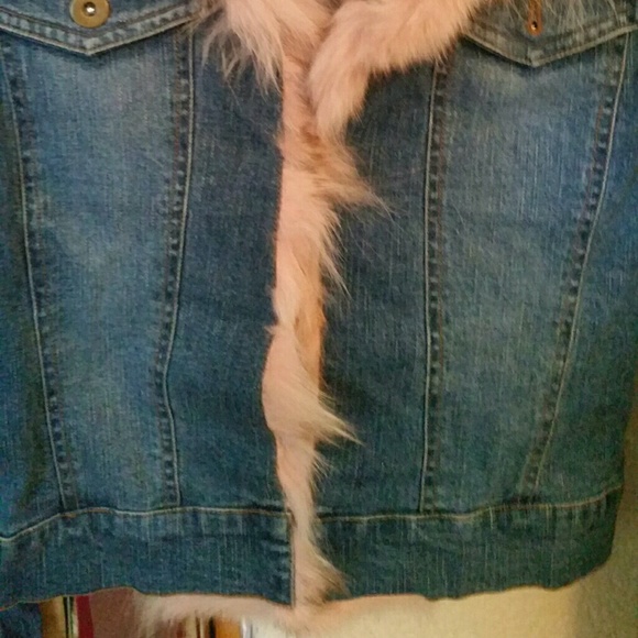 Authentic 100% dyed pink fox fur denim jacket - Picture 7 of 7